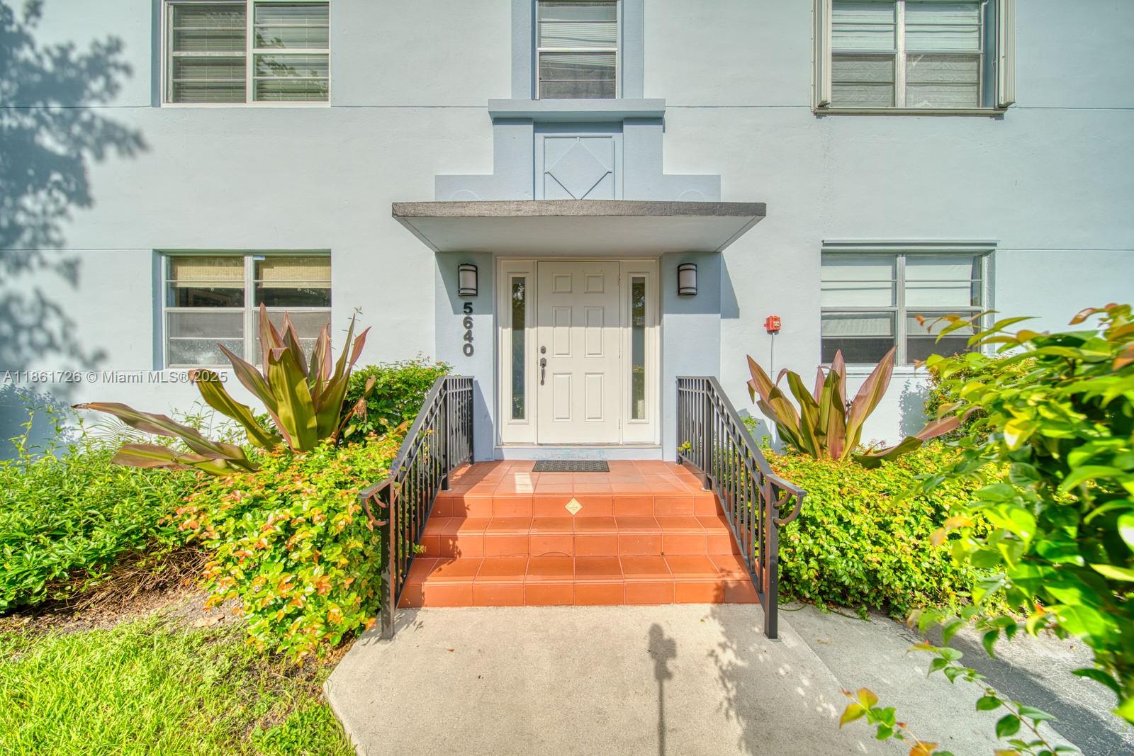 PATHWAYS CONDO - Residential