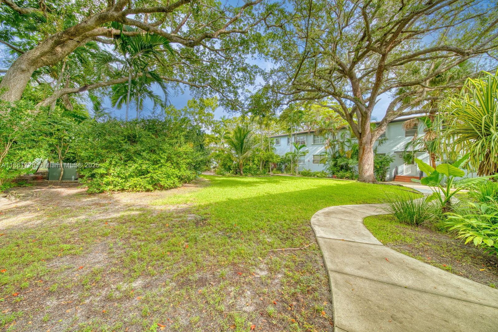 PATHWAYS CONDO - Residential