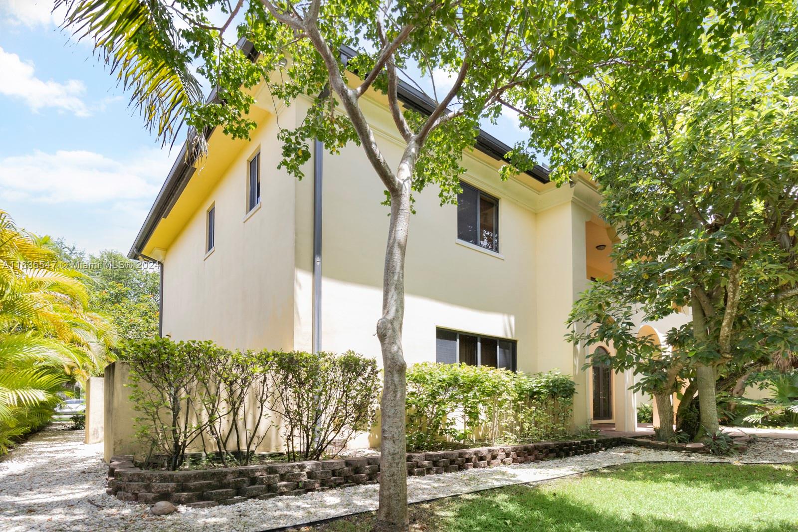 SMATHERS FOUR FILLIES FAR - Residential