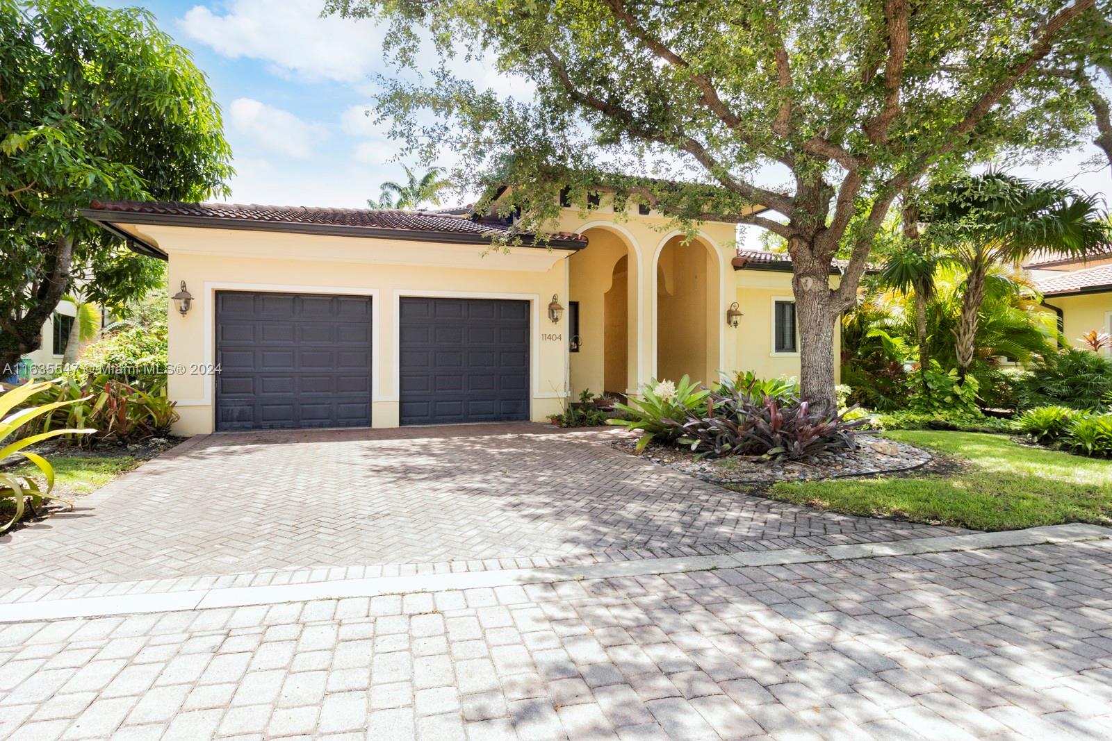 SMATHERS FOUR FILLIES FAR - Residential