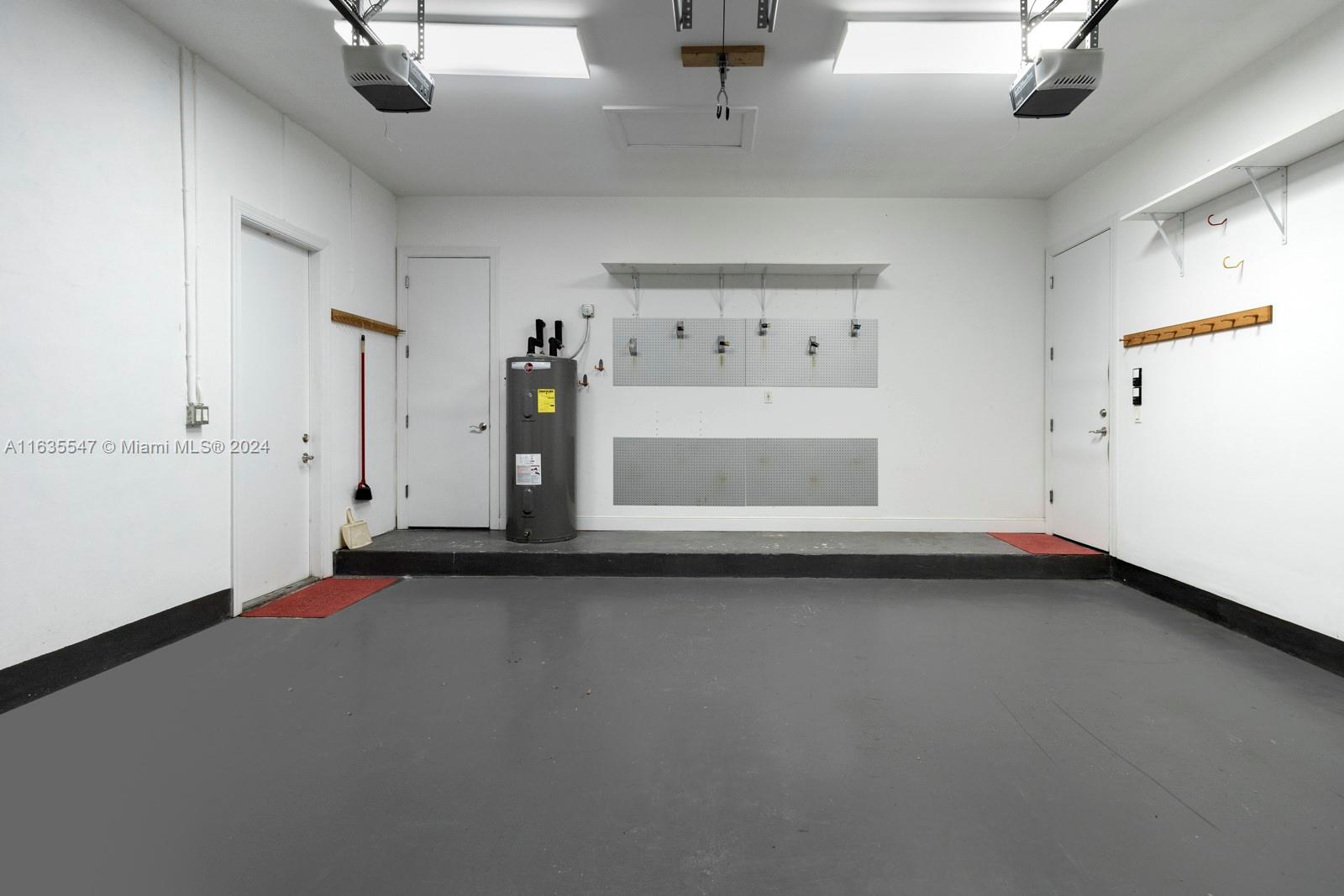 SMATHERS FOUR FILLIES FAR - Residential