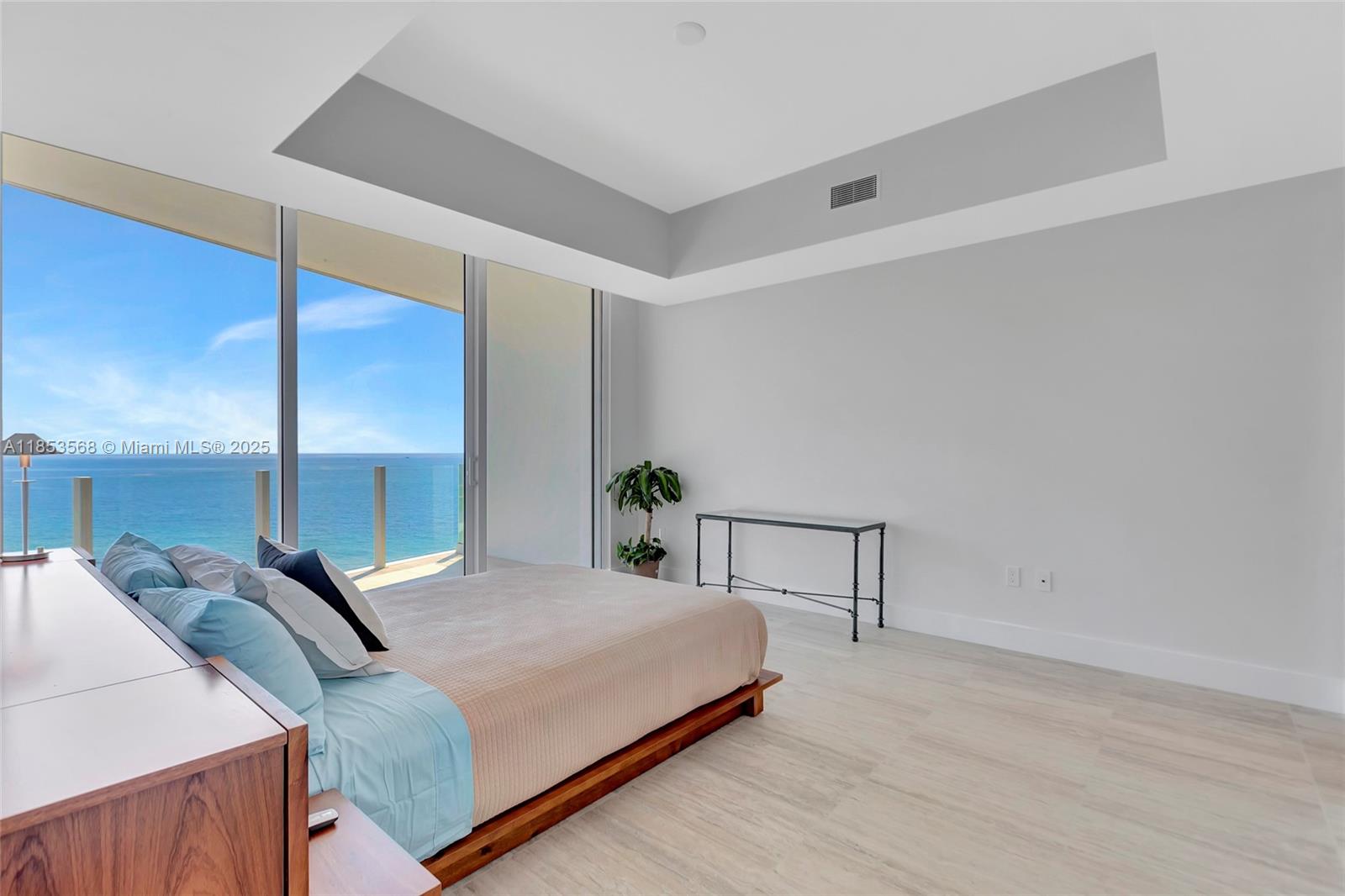 Four Seasons - Residential