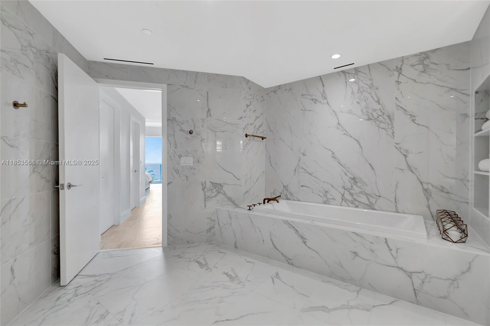 Four Seasons - Residential