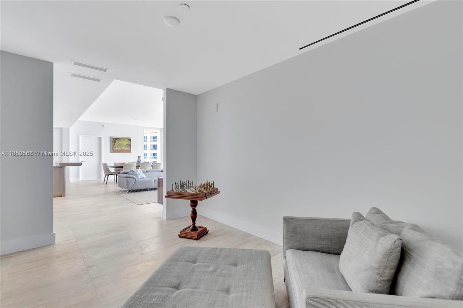 Four Seasons - Residential