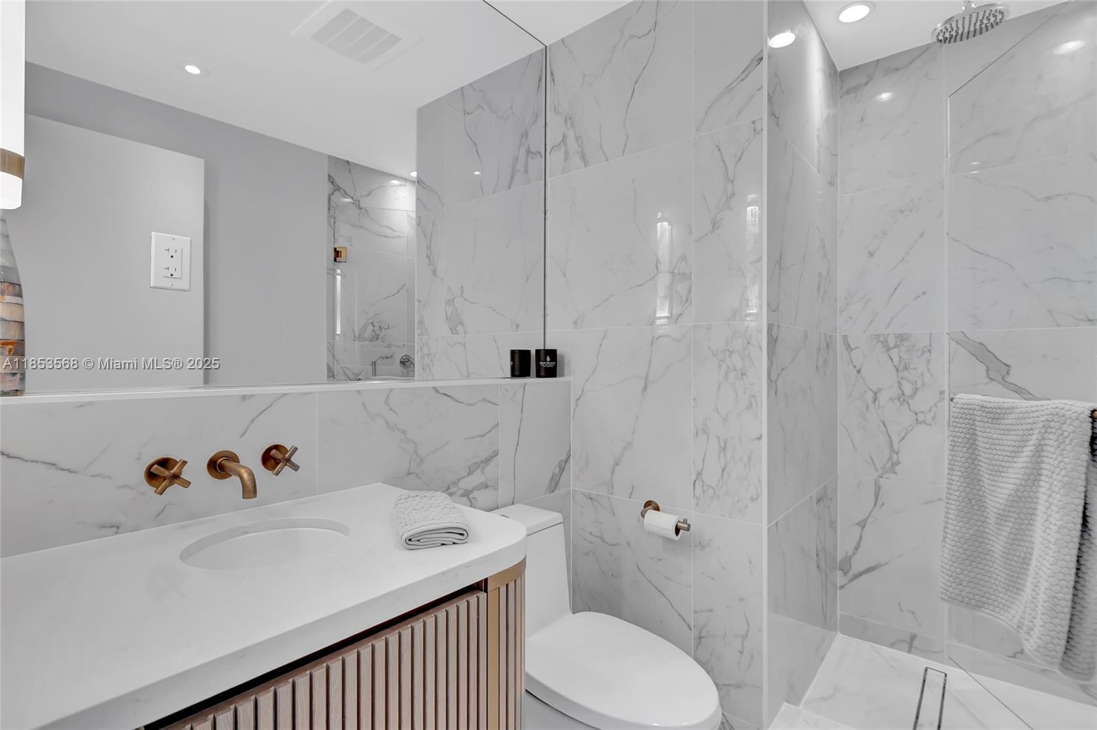 Four Seasons - Residential