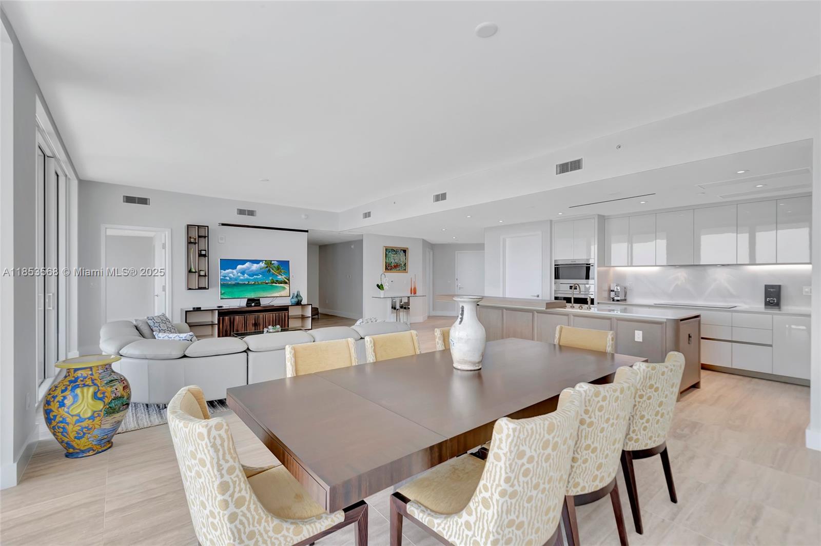 Four Seasons - Residential