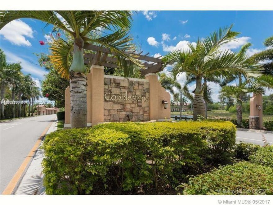 EXCELLENT TOWNHOUSE IN PEMBROKE PINES. POPULAR CYPRESS MODEL. 3 BED/3BATH + OPEN LOFT. ONE BEDROOM + FULL BATH DOWNSTAIRS. TILE FLOORS IN ALL LIVING AREAS AND CARPET UPSTAIRS. BEAUTIFUL KITCHEN WITH WOOD CABINETS, STAINLESS STILL APPLIANCES, GRANITE TOP. 2 CAR GARAGE.