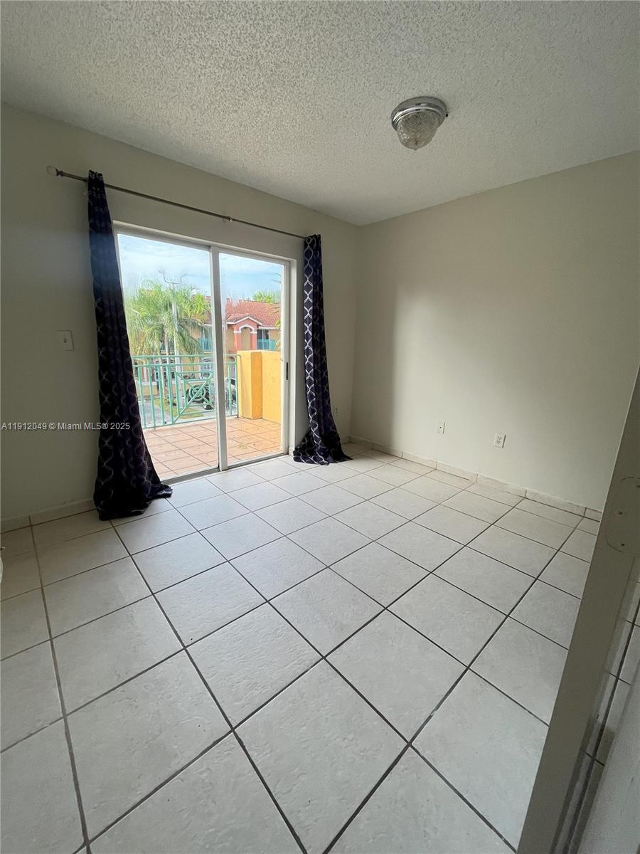 BONITA GOLF VIEW TOWNVILL - Residential