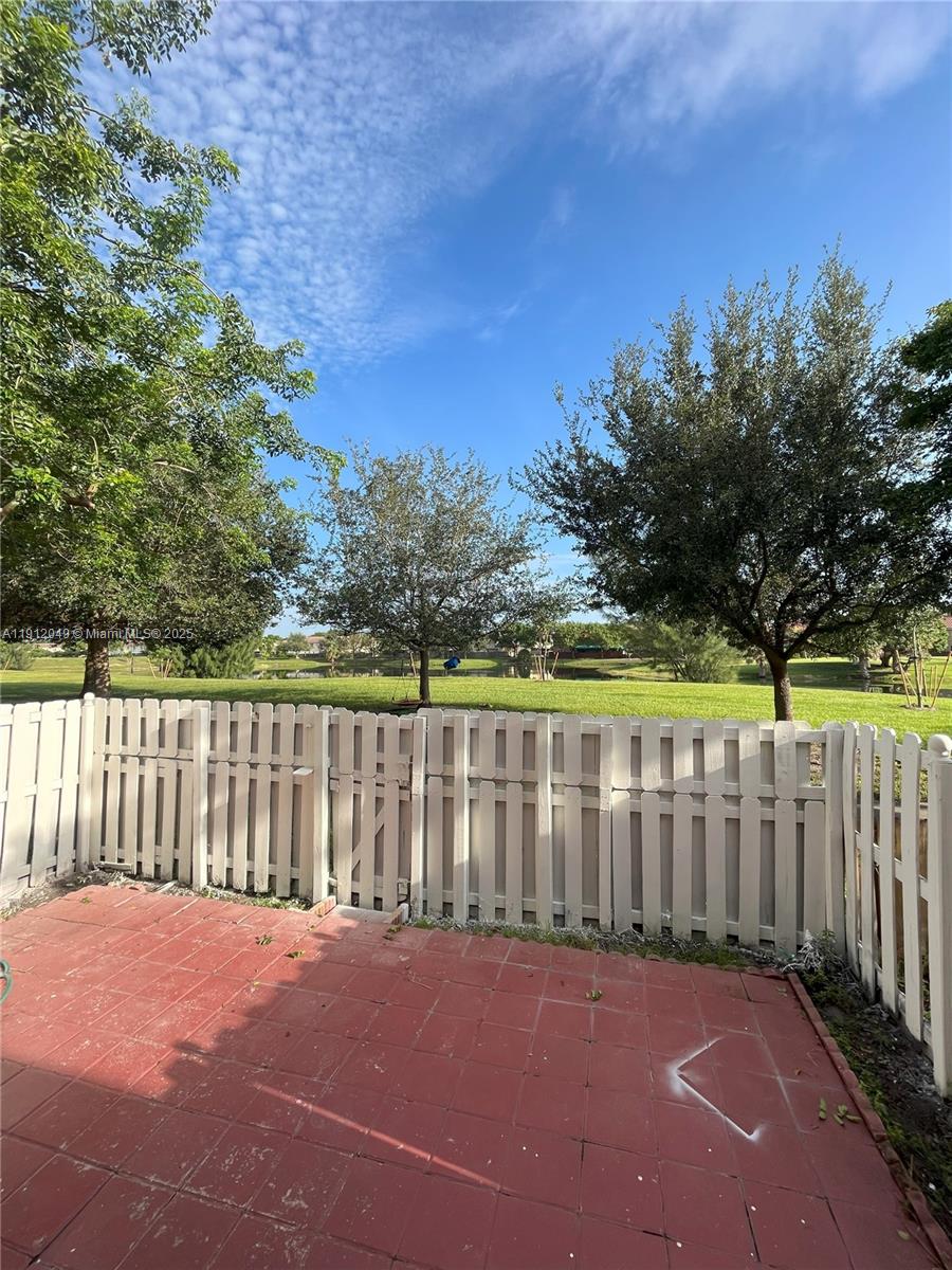 BONITA GOLF VIEW TOWNVILL - Residential