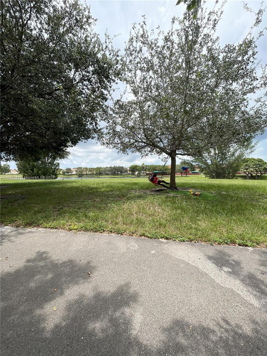 BONITA GOLF VIEW TOWNVILL - Residential