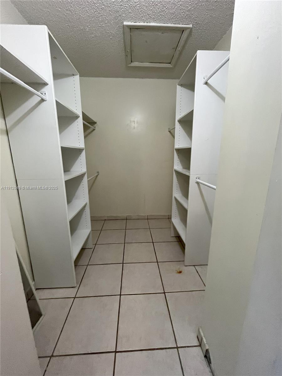 BONITA GOLF VIEW TOWNVILL - Residential