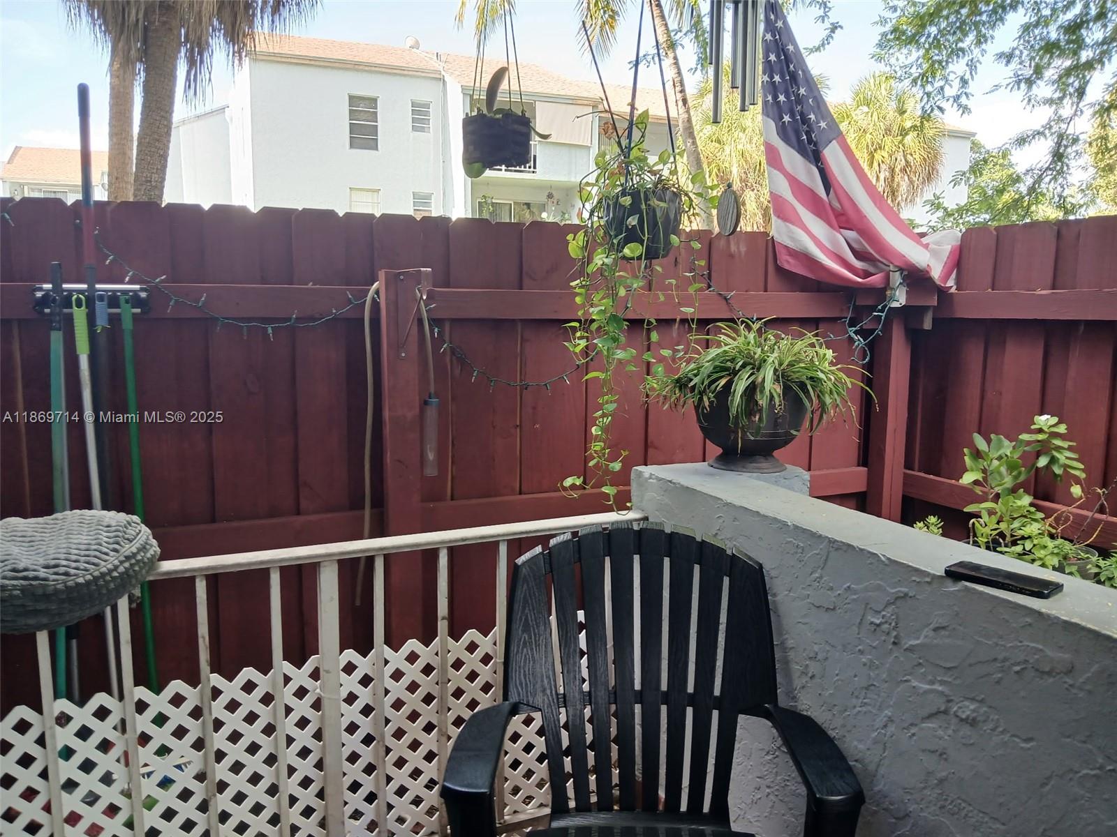 DONT MISS THIS OPPORTUNITY OF OWNING THIS 2/2 APARTMENT IN LOS SUENOS WITH SPACIOS ROOMS,B AND PLAYGROUND AREA ,BALCONY IS OVERLOOKING THE BACK YARD,GREAT INVESMENT PROPERTY 2 POOLS, TENNIS COURT, PINIC AREA ,WASHER AND DRYER HOOK UP ,EASY TO SHOW SCHEDULE YOUR APPOITMENT.