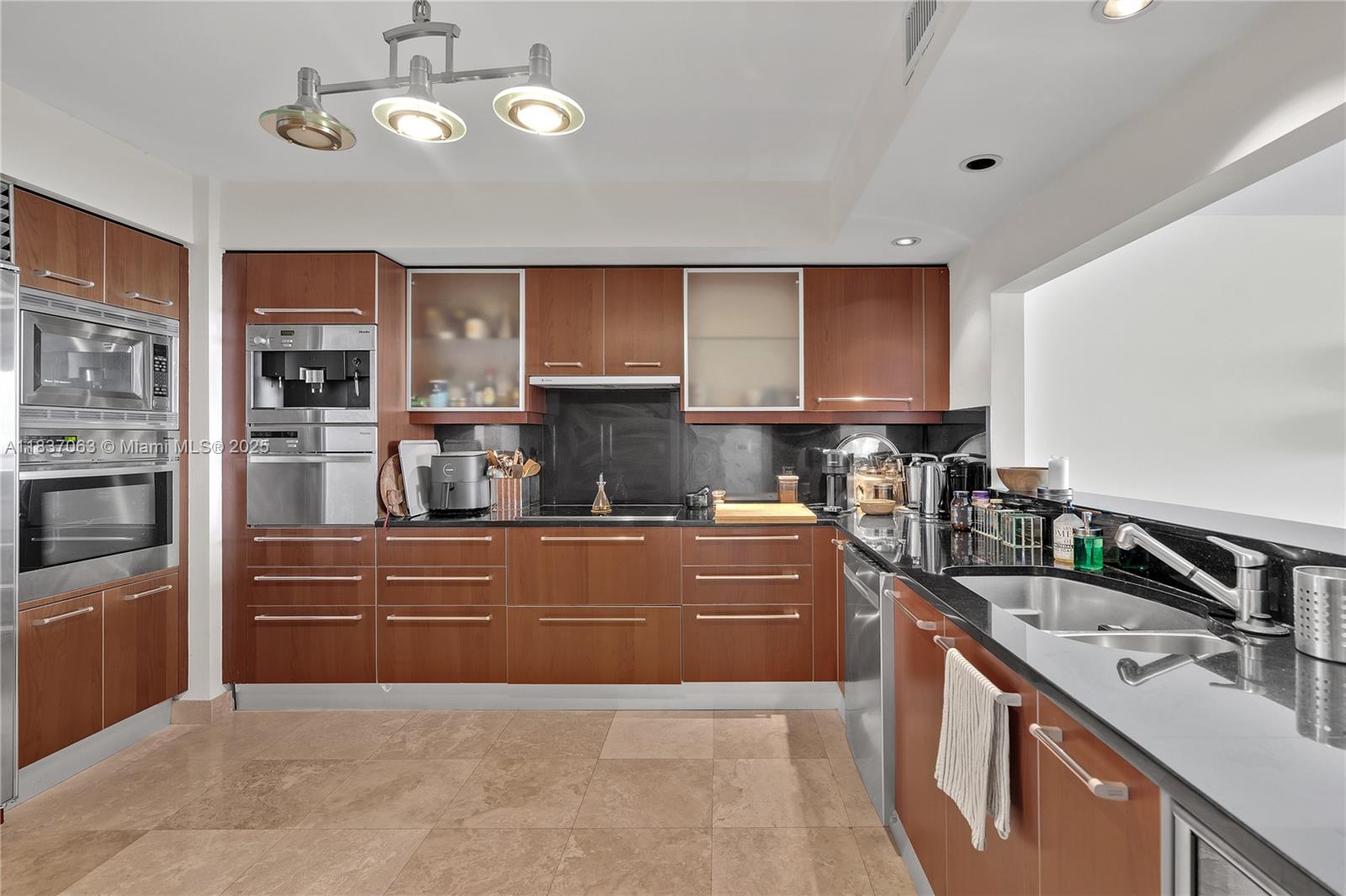 1331 Brickell Bay Dr 2007