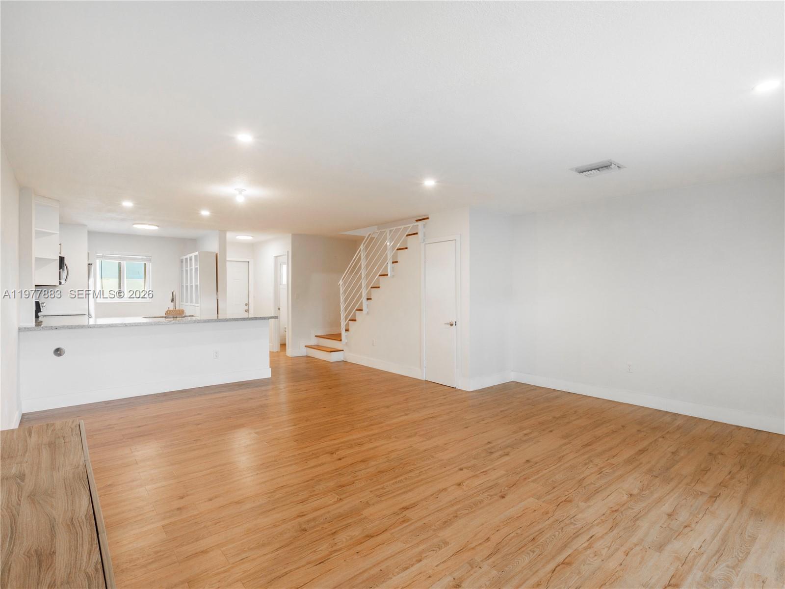 KENDALE LK TOWNHOUSE COND - Residential Lease