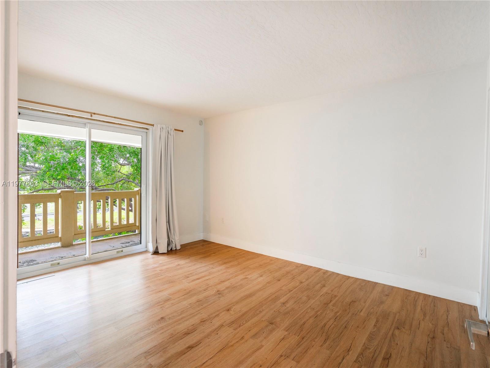 KENDALE LK TOWNHOUSE COND - Residential Lease