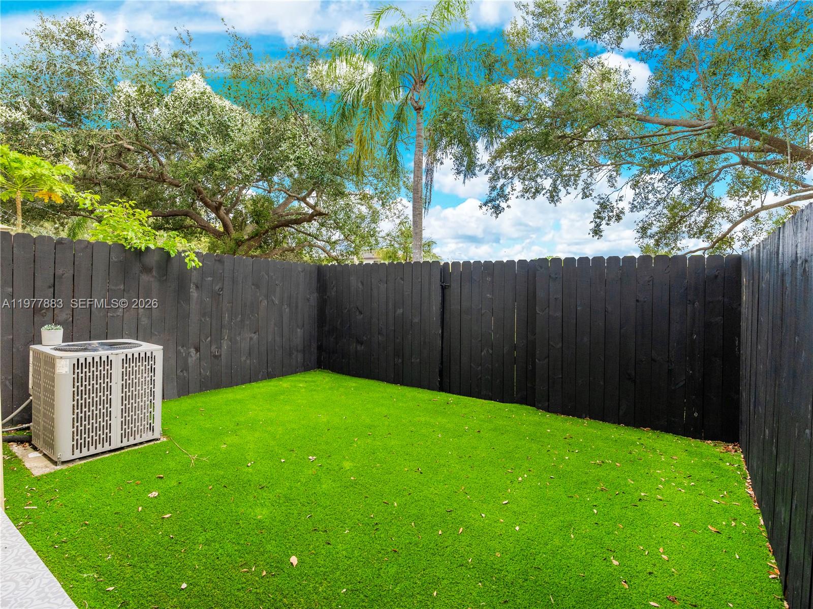 KENDALE LK TOWNHOUSE COND - Residential Lease