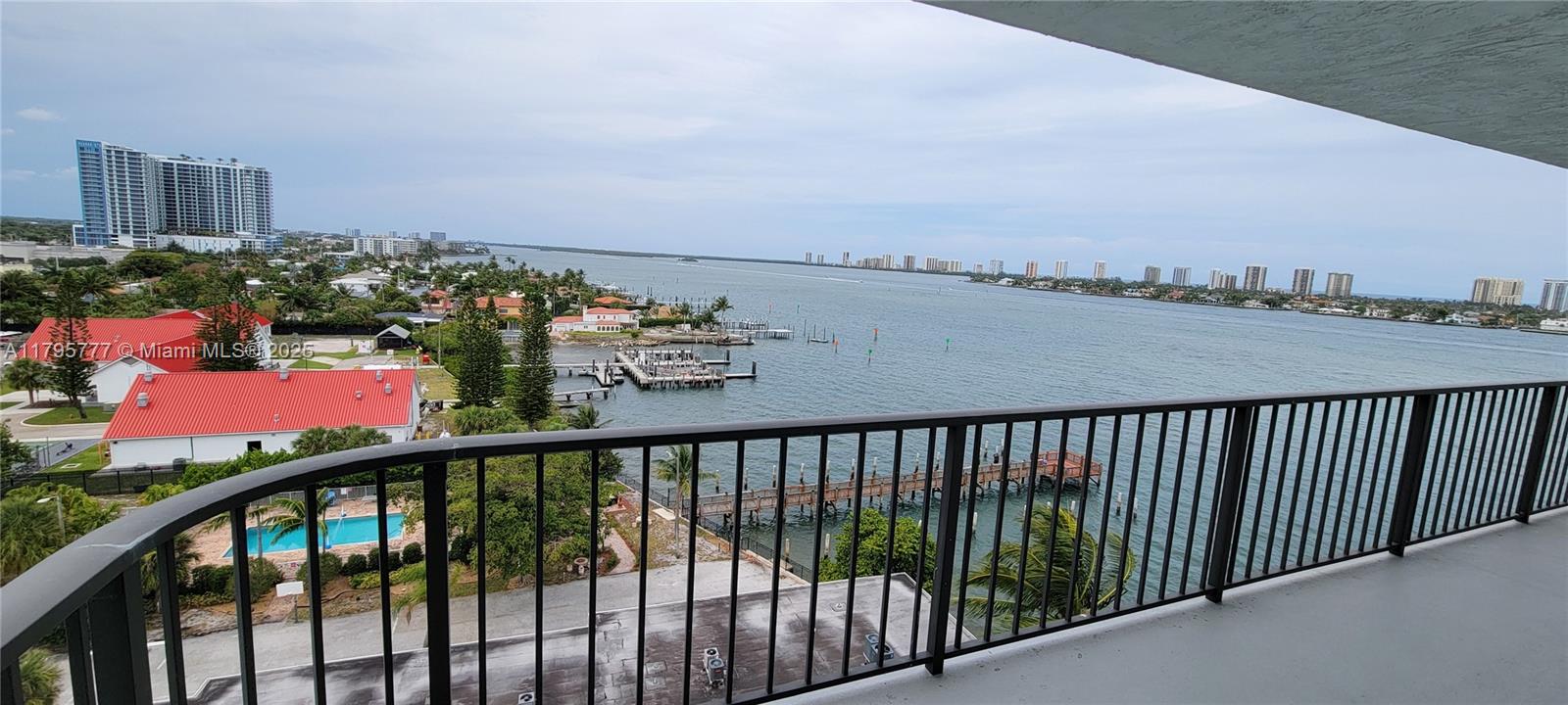 LAKE HARBOR COVE CONDO - Residential