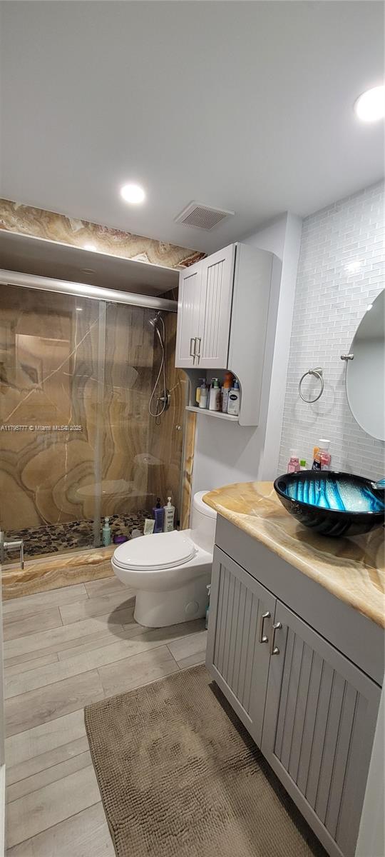 LAKE HARBOR COVE CONDO - Residential