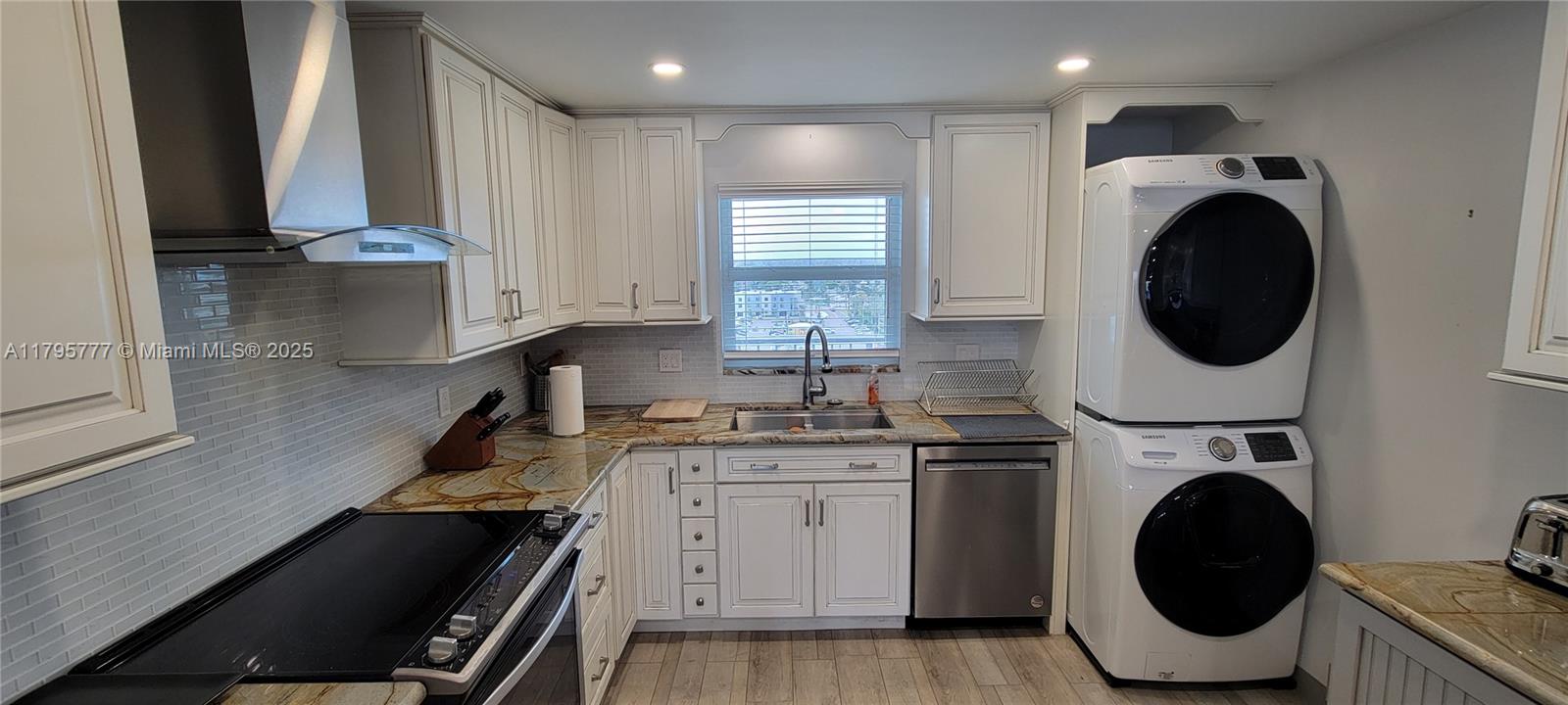 LAKE HARBOR COVE CONDO - Residential