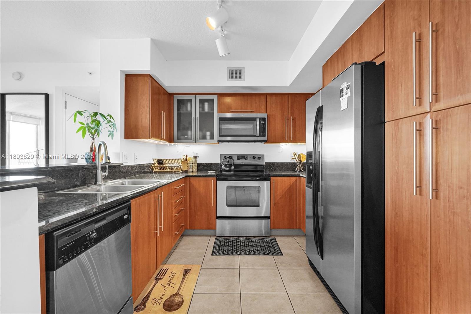GABLES MARQUIS CONDO - Residential