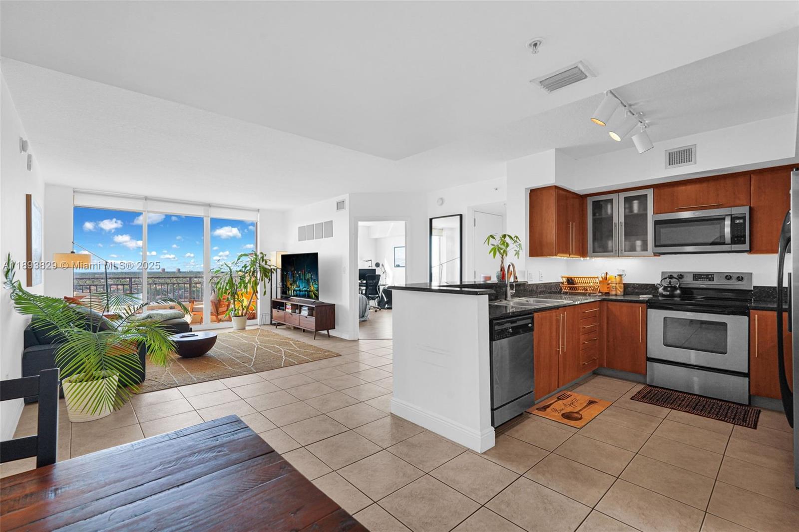 GABLES MARQUIS CONDO - Residential