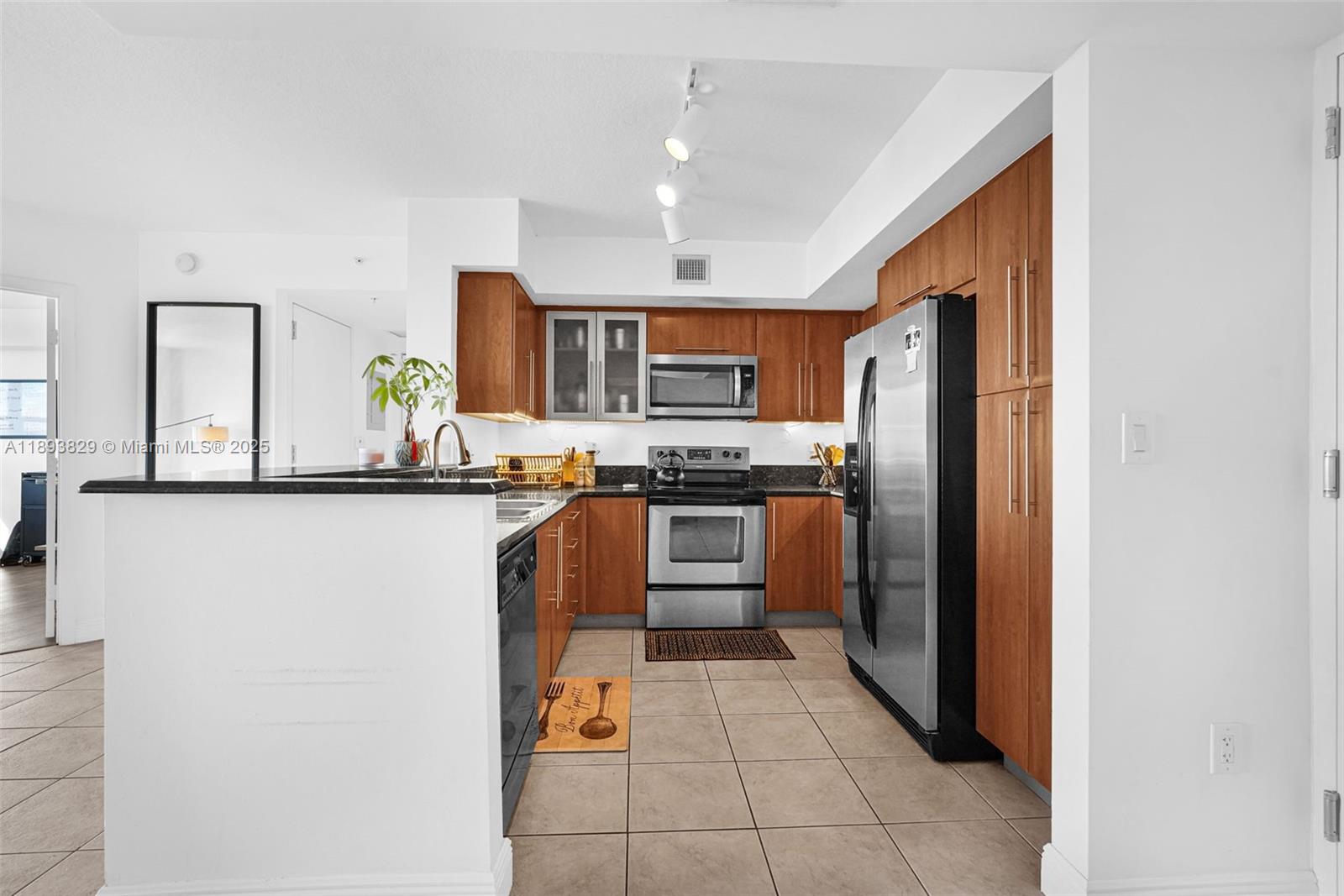 GABLES MARQUIS CONDO - Residential