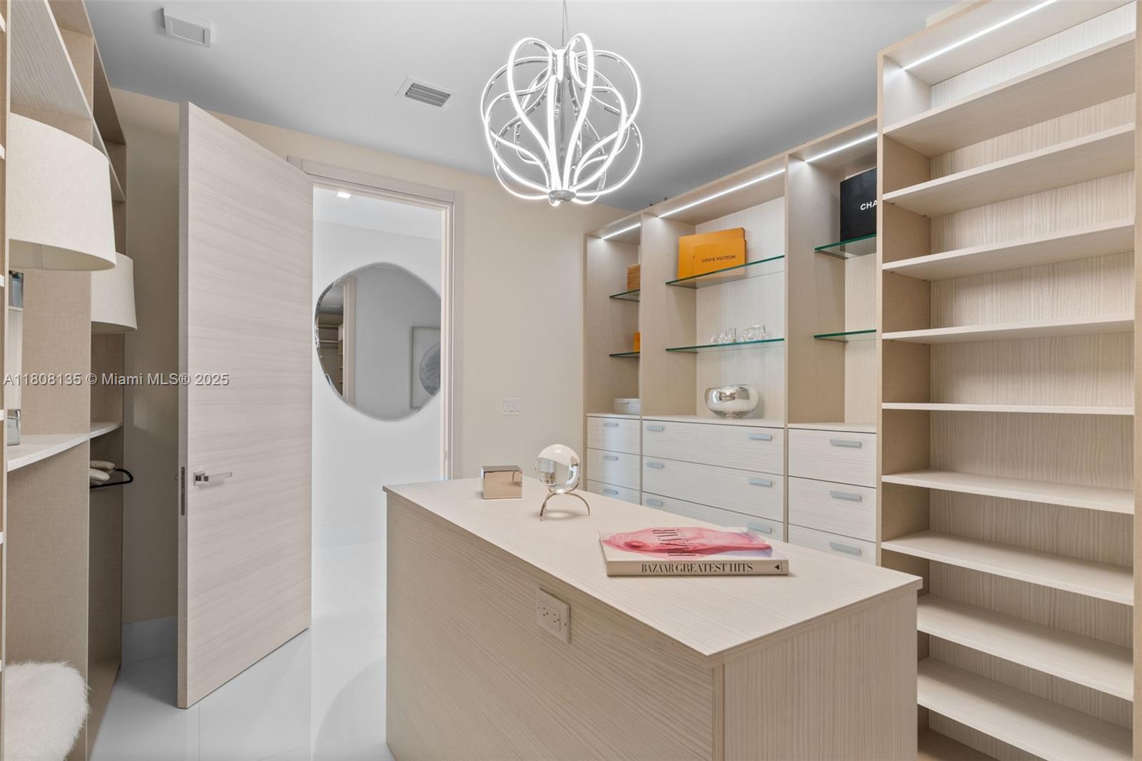 LUCILLE ISLAND - Residential