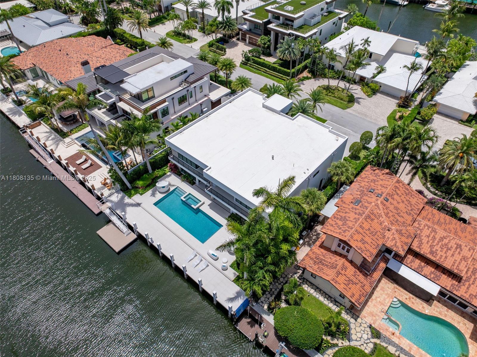 LUCILLE ISLAND - Residential