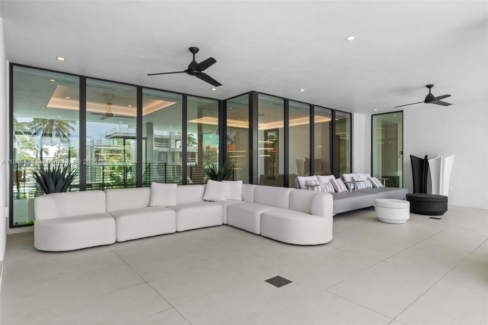LUCILLE ISLAND - Residential