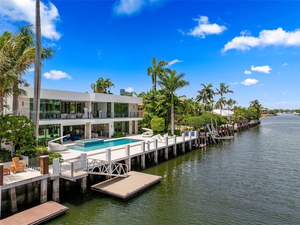 Photo of 2519 Lucille Dr, Fort Lauderdale, FL 33316 (MLS # A11808135)