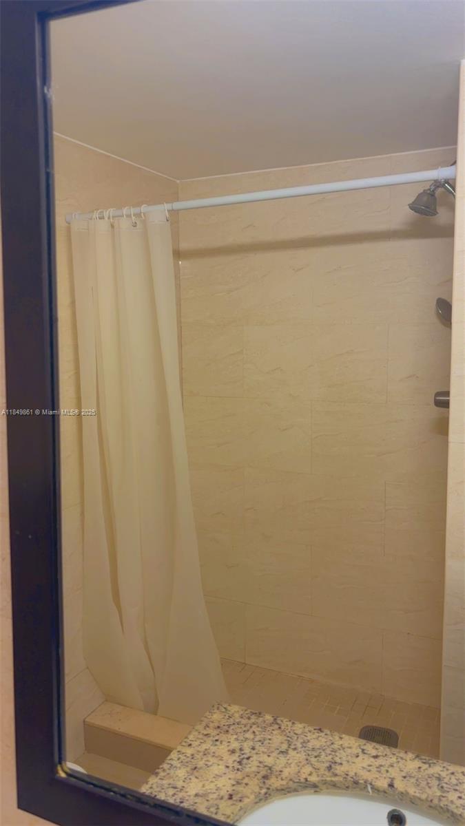 HAMPTON ON WASHINGTON AV - Residential