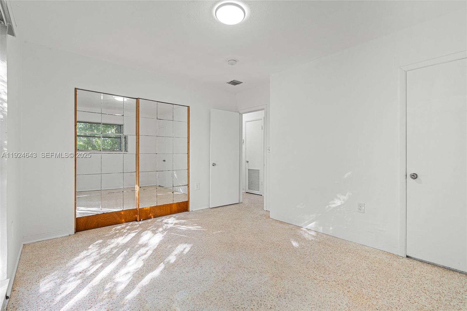 KENDALL ESTATES - Residential