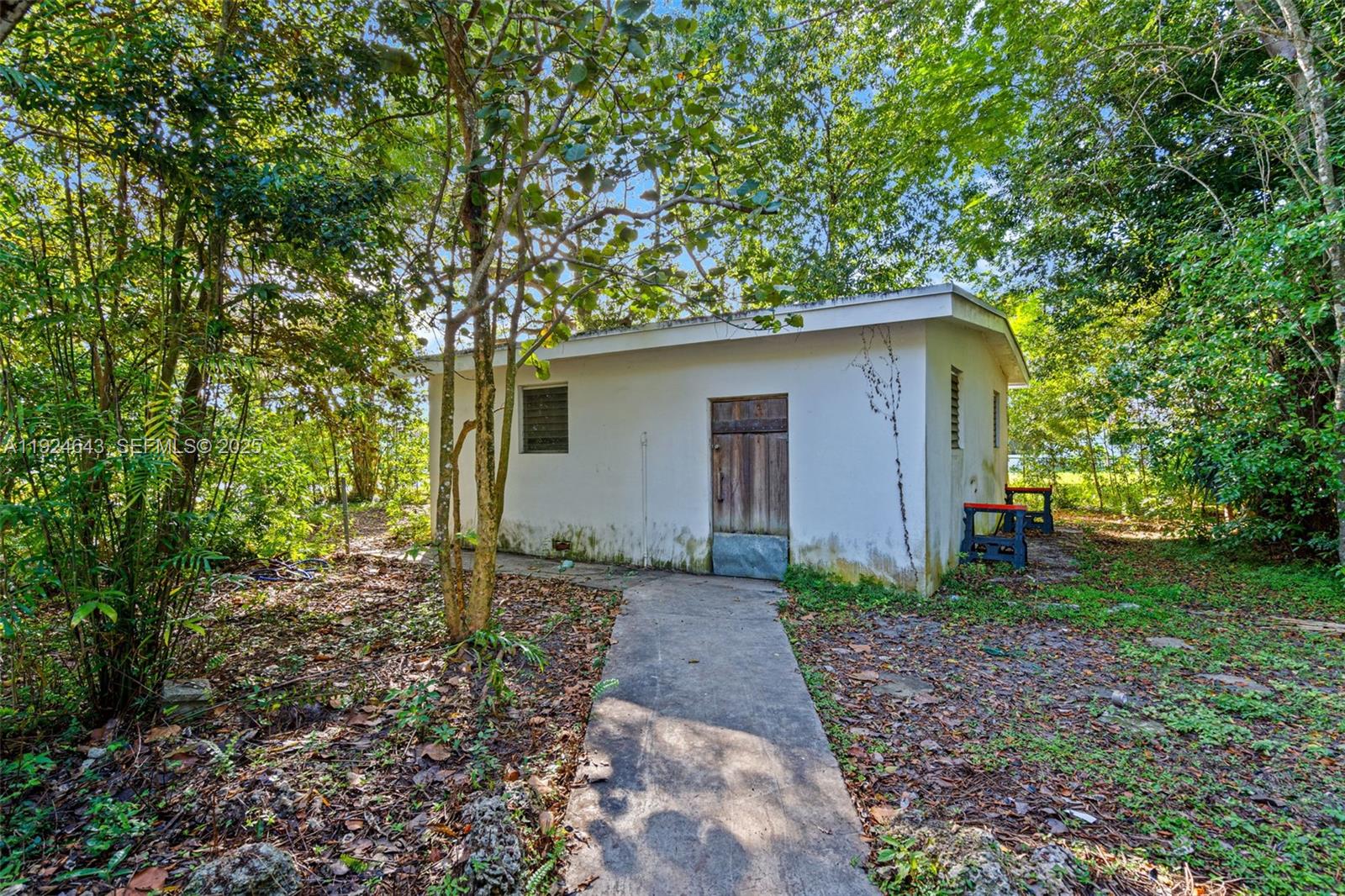 KENDALL ESTATES - Residential