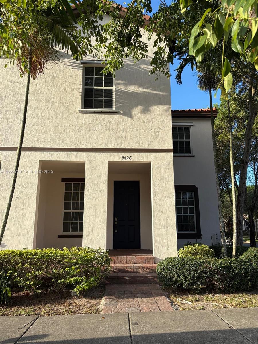 KENDALL COMMONS TOWNHOMES - Residential Lease