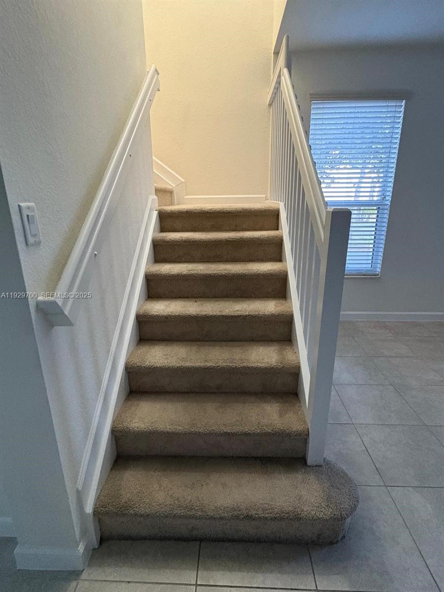 KENDALL COMMONS TOWNHOMES - Residential Lease