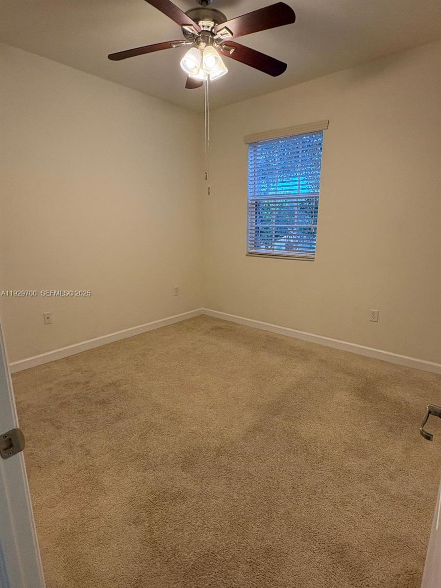 KENDALL COMMONS TOWNHOMES - Residential Lease