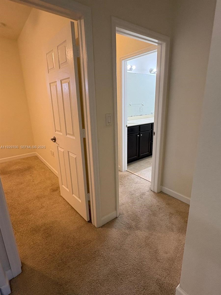 KENDALL COMMONS TOWNHOMES - Residential Lease