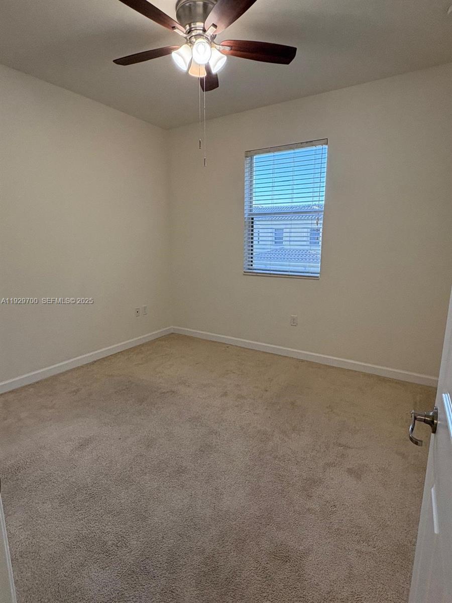 KENDALL COMMONS TOWNHOMES - Residential Lease