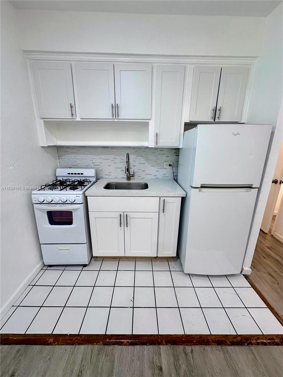 9064 Collins Ave 12