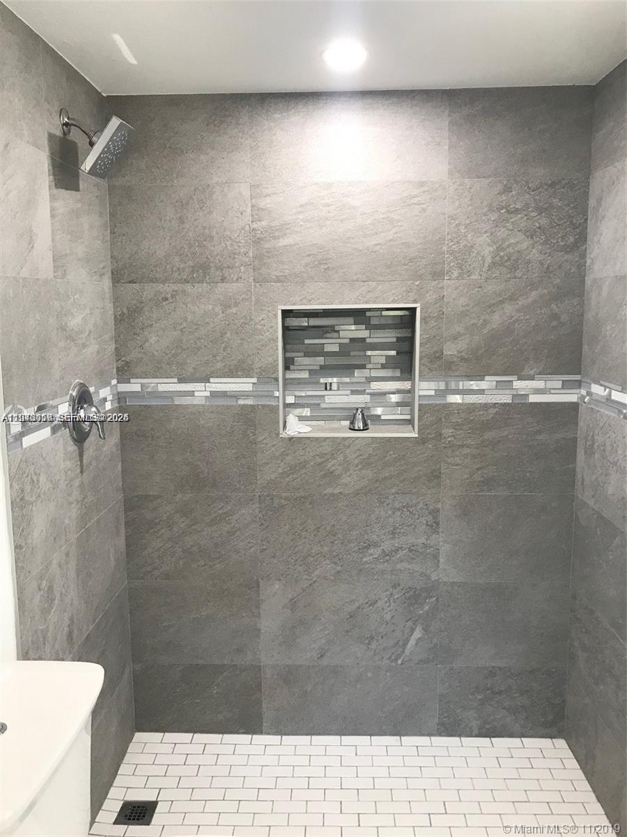 PINE LAKE VILLAGE CONDO - Residential Lease