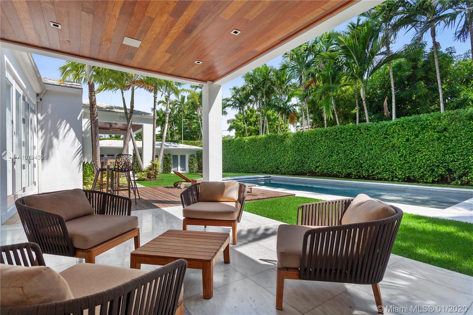 LA GORCE GOLF SUB - Residential