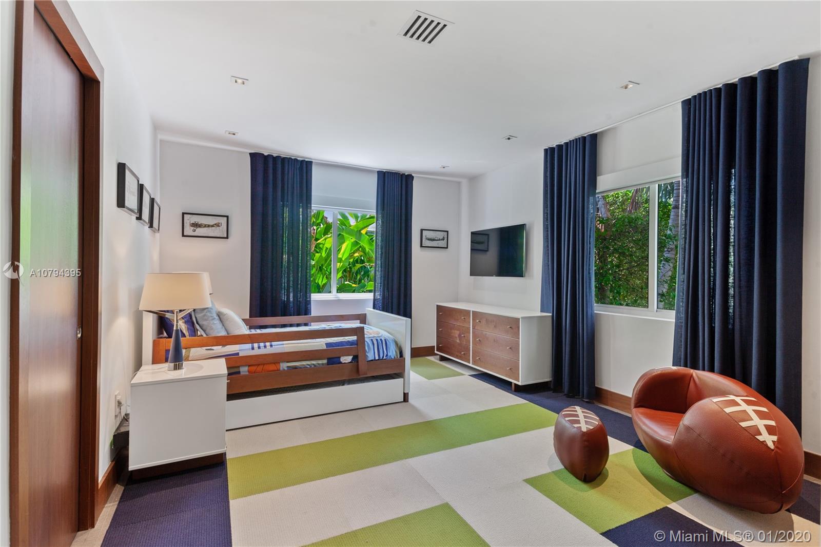 LA GORCE GOLF SUB - Residential