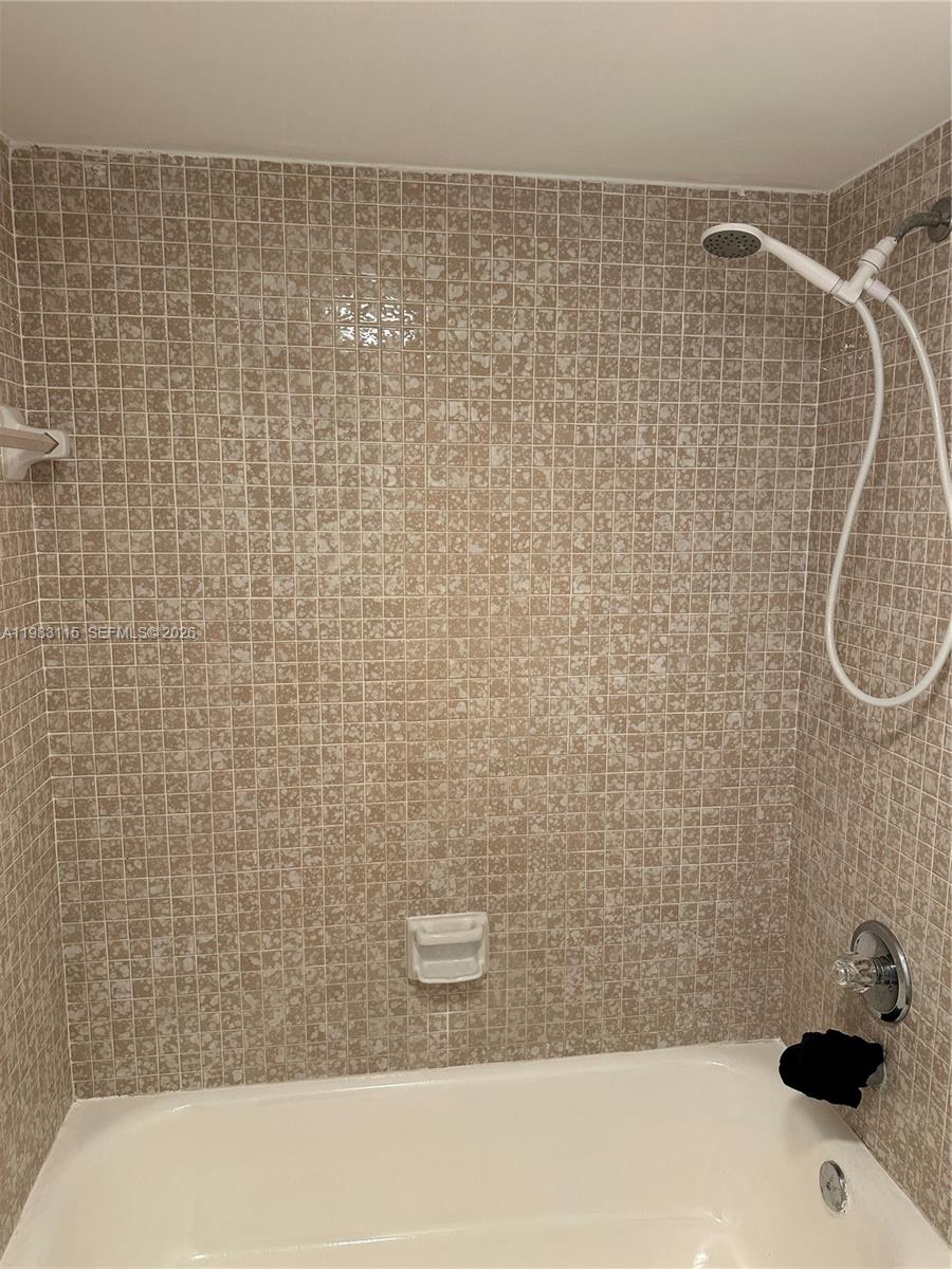 PARK PLACE #4 CONDO - Residential Lease