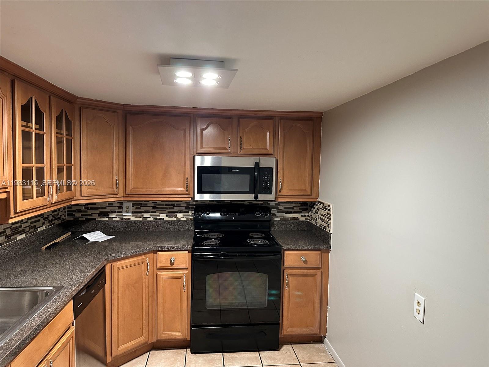 PARK PLACE #4 CONDO - Residential Lease