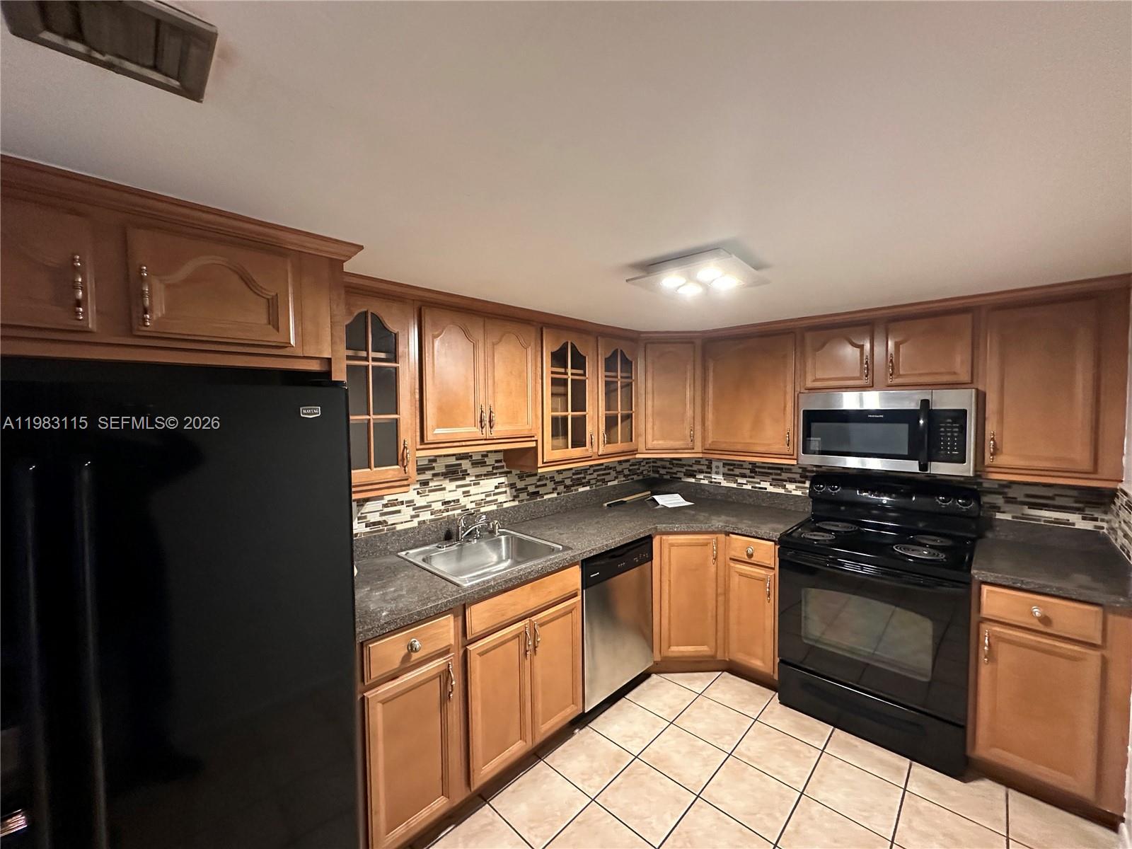 PARK PLACE #4 CONDO - Residential Lease