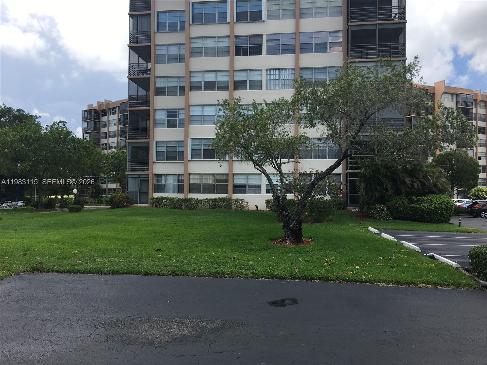 PARK PLACE #4 CONDO - Residential Lease