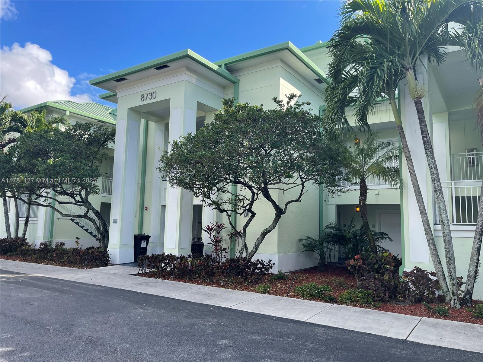 Property for Sale at 5300 Nw 87th Ave 1103, Doral, Miami-Dade County, Florida - Bedrooms: 1 
Bathrooms: 1  - $135,000