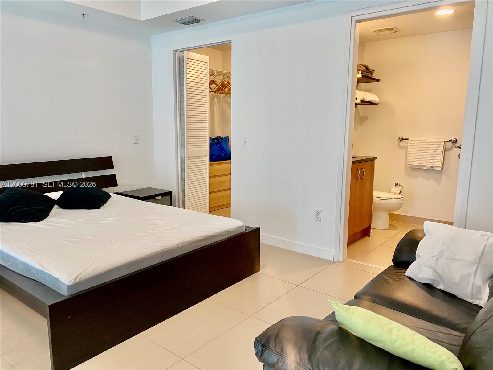 Met 1 Condo - Residential Lease