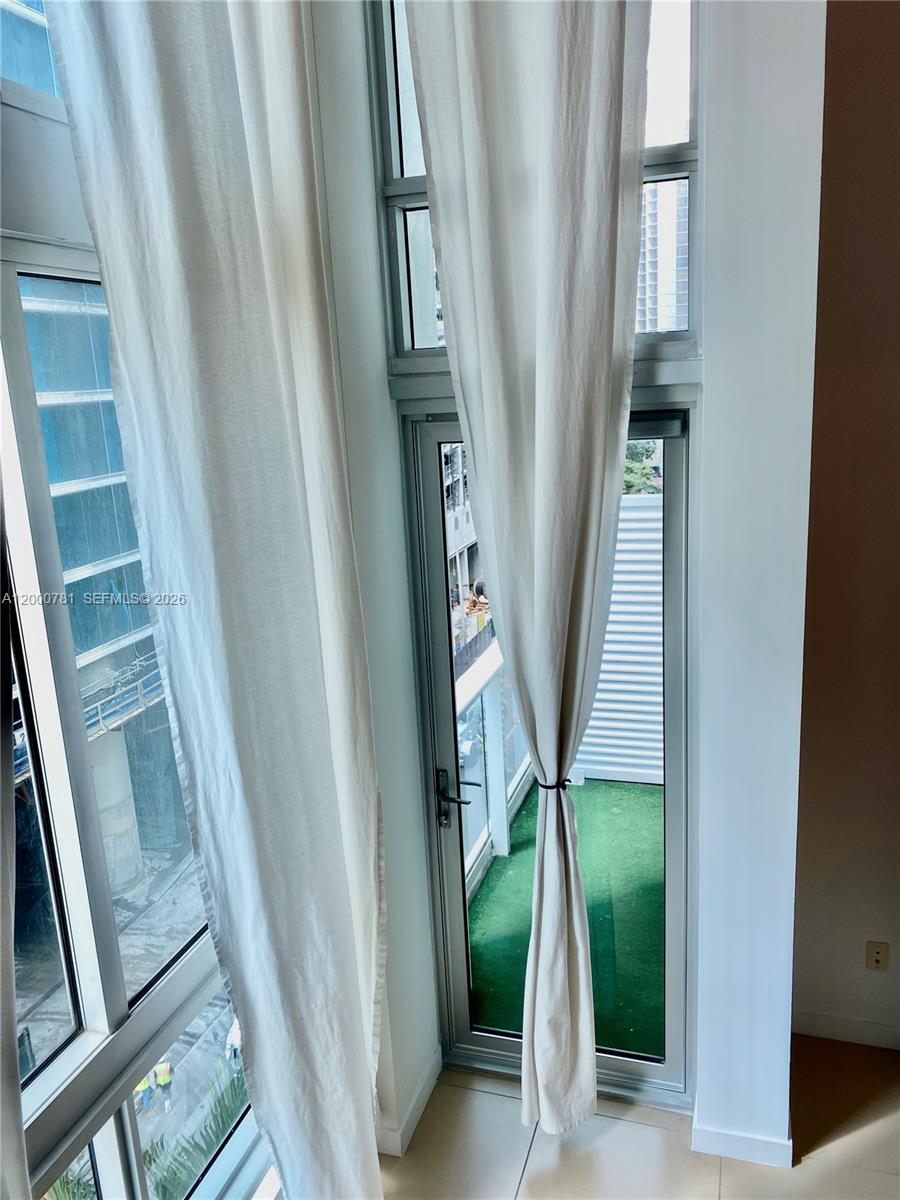 Met 1 Condo - Residential Lease