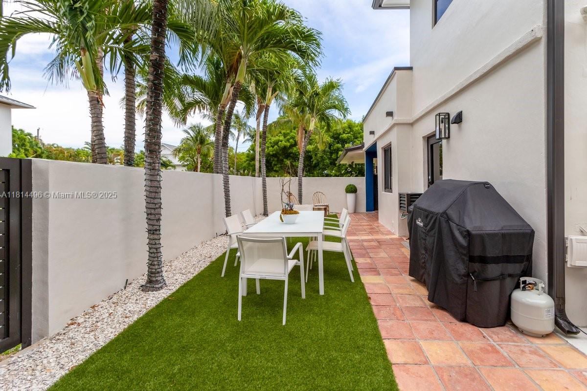 BISCAYNE KEY ESTATES - Residential